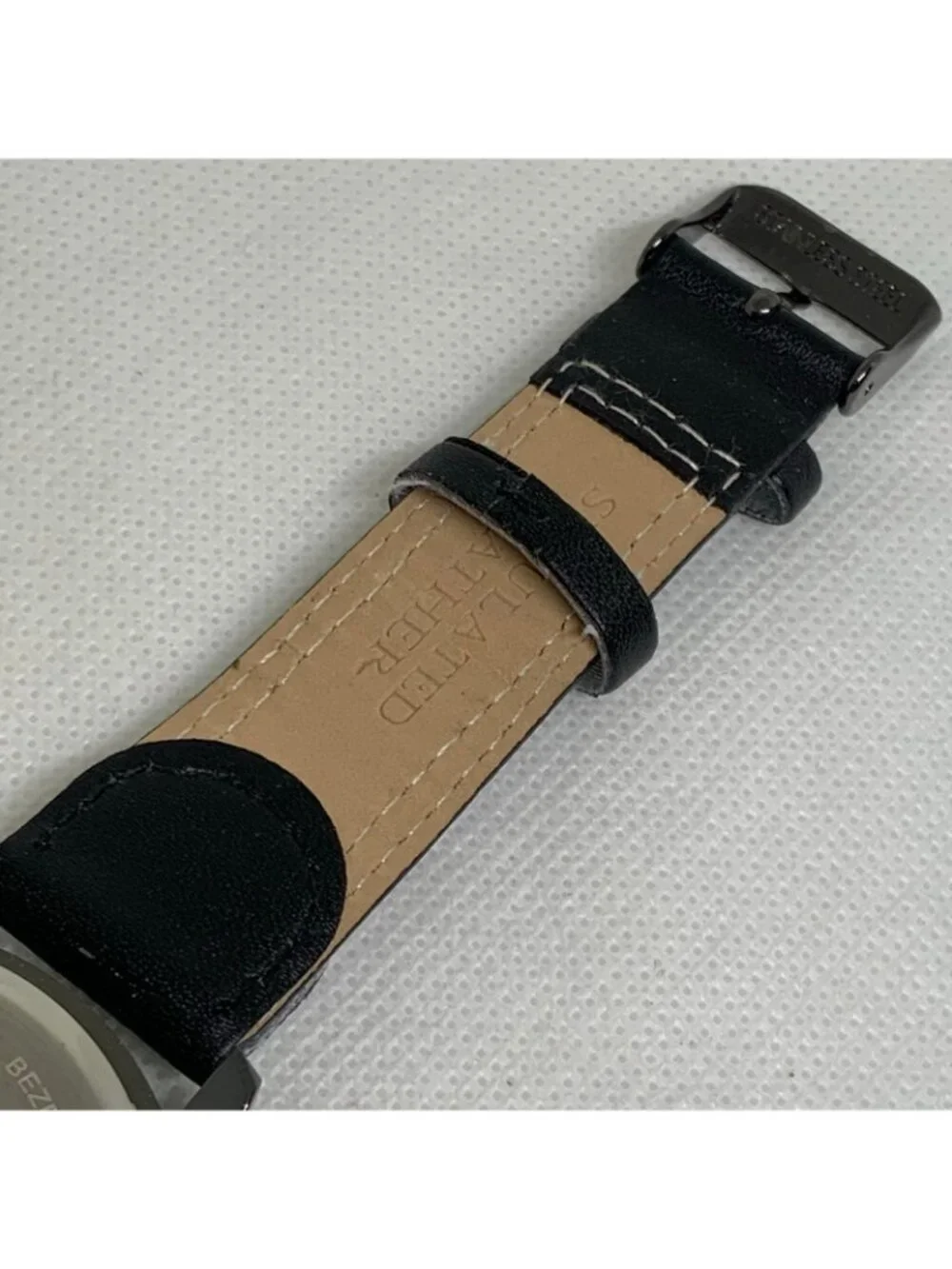 FMD men’s watch quartz analog black tone 39mm gray black leather band running